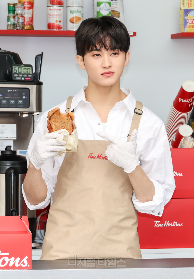 [] Ȧư, NCT ũ Բϴ  Űģ 